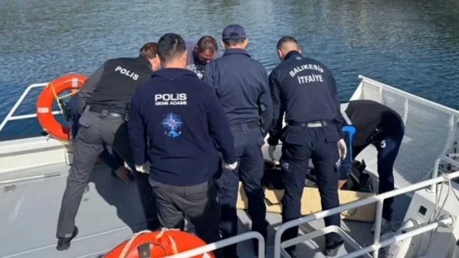 Yürüyüşe çıkanlar gördü! Erdek'te denizde erkek cesedi bulundu