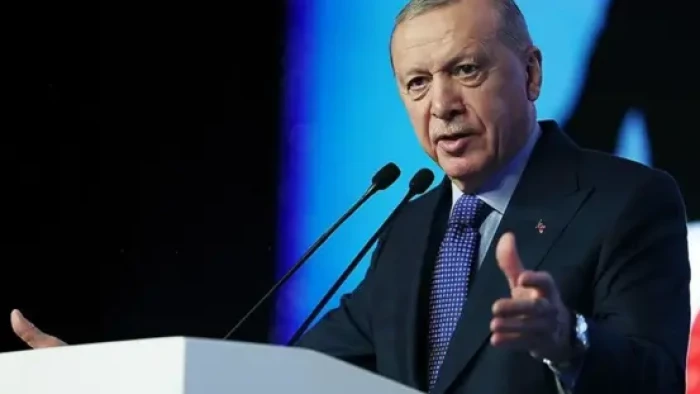 Erdoğan'dan Trump'ın Gazze planına ilk yorum: Kalıcı bir barış için Türkiye olarak sürece katkı vermeye devam edeceğiz.